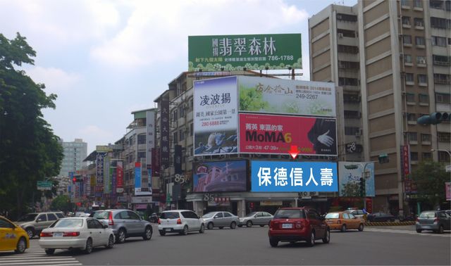 N-0472E鐵架廣告塔-台南市東寧路214號-夢時代購物中心、成功大學、火車站廣告版面