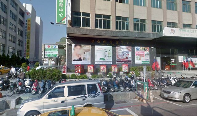 N-0671燈箱廣告-台南市北區成功路6號-郵政總局(儲匯)外牆燈箱廣告